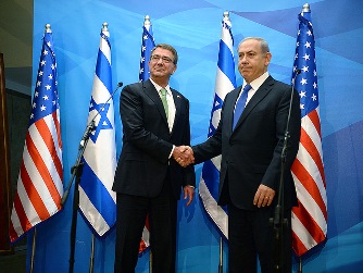 שר ההגנה של ארצות הברית, אשטון קרטר, בעת פגישתו עם ראש הממשלה, בנימין נתניהו