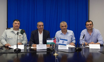 מעמד חתימת הסכם החשמל עם הפלסטינים