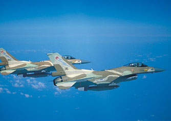 צמד מטוסי F-16