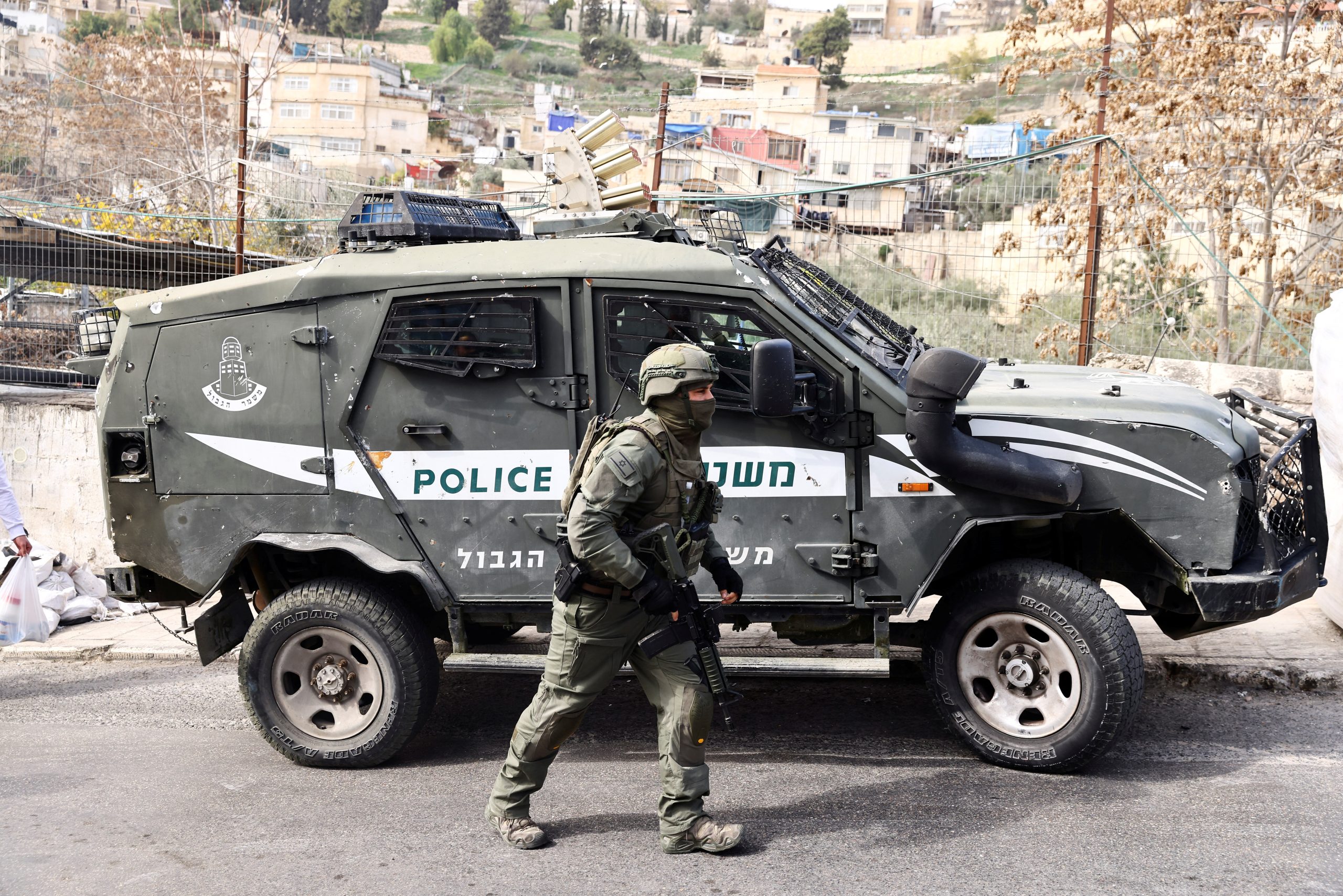 2023-01-28T093912Z_1905914718_RC2LZY9KI4W5_RTRMADP_3_ISRAEL-PALESTINIANS-VIOLENCE-scaled