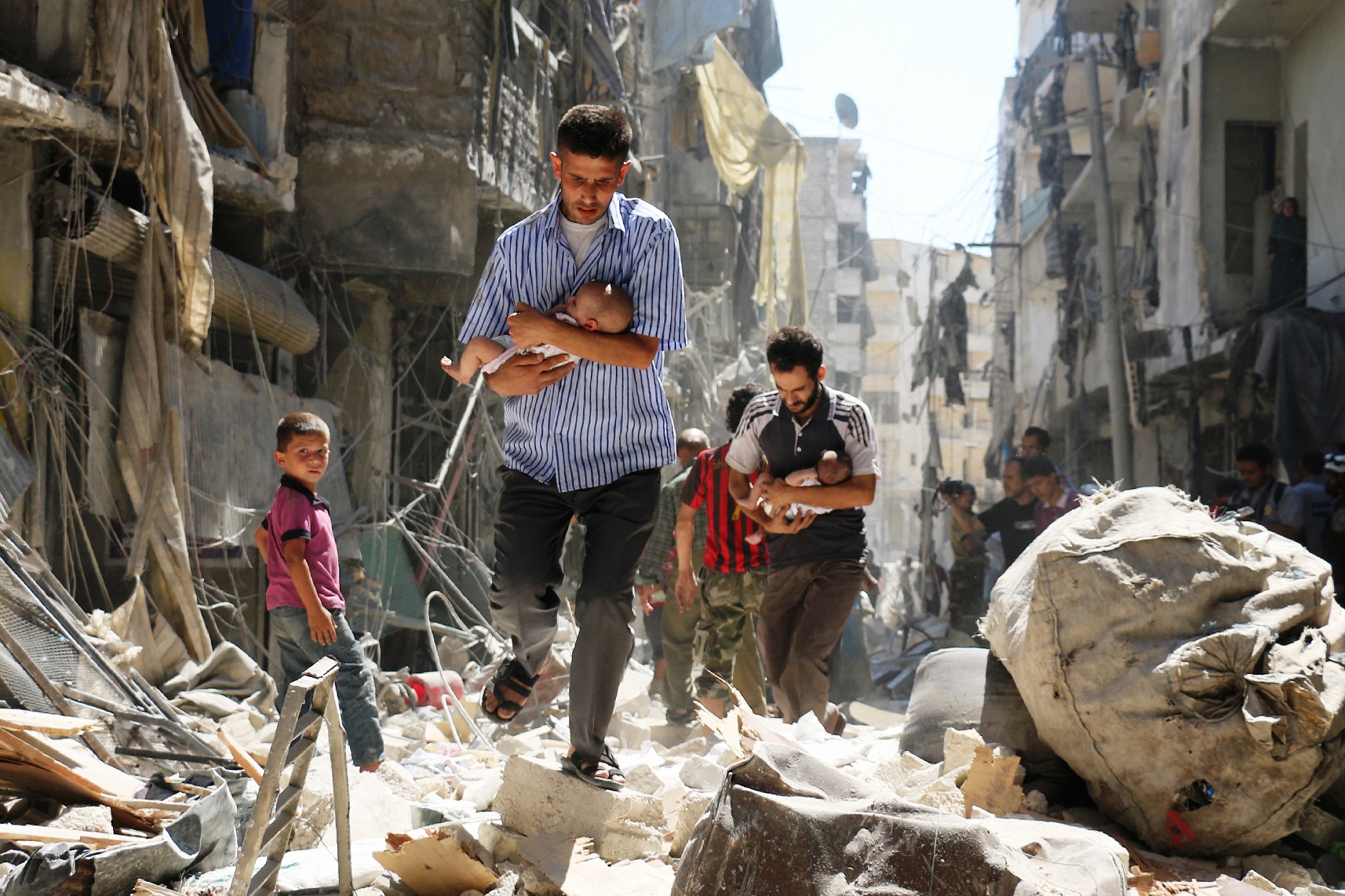 Destroyed buildings in the rebel-held Salihin neighbor- hood of Aleppo, September 11, 2016. Photo: Ameer Alhalbi / AFP
