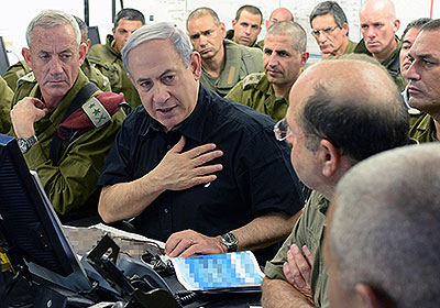Prime Minister Benjamin Netanyahu during Operation Protective Edge ,July 21, 2014. Kobi Gideon / GPO