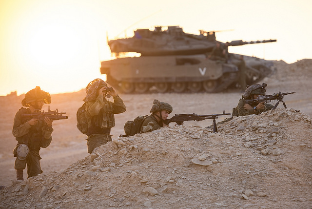 Soldiers of the new co-ed light infantry battalion, Lion of the Valley, trained alongside tanks of the 7th Armored Brigade in their first joint exercise. August 14, 2017