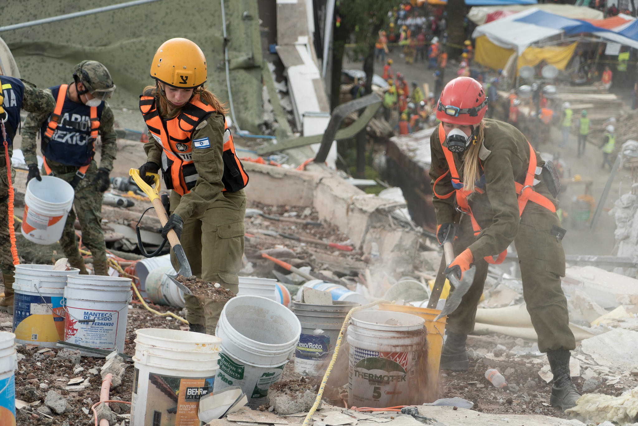 An IDF delegation of approximately 71 men and women departed for Mexico to aid in the earthquake relief efforts. Of those 71 soldiers, there were 25 engineers, who evaluated the damage and provide assessments and assistance in the disaster zone. September 20, 2017.