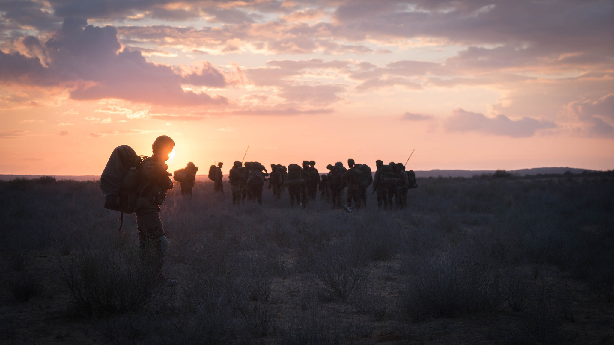 The paratroopers Brigade in a large-scale exercise on land and in the air, simulating combat scenarios in desert and urban warfare. 19 January 2018