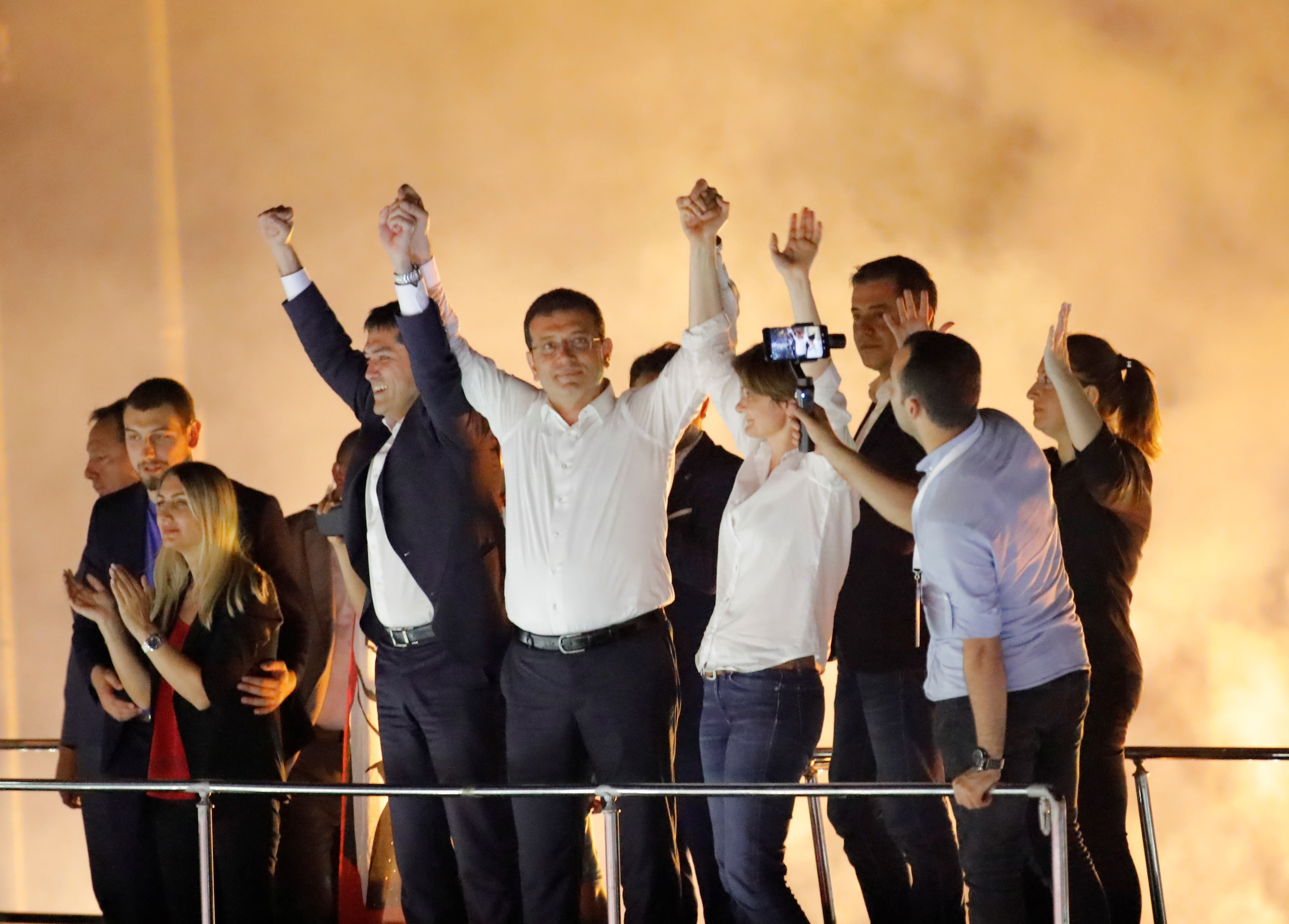 Ekrem Imamoglu, mayoral candidate of the main opposition Republican People's Party (CHP), greets supporters at a rally of in Beylikduzu district, in Istanbul, Turkey, June 23, 2019.