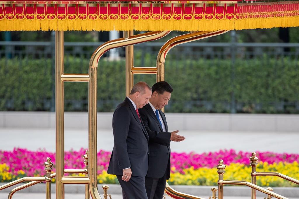 Turkish President Recep Tayyip Erdogan and China's President Xi Jinping attend a welcome ceremony at the Great Hall of the People in Beijing, China, July 2, 2019.